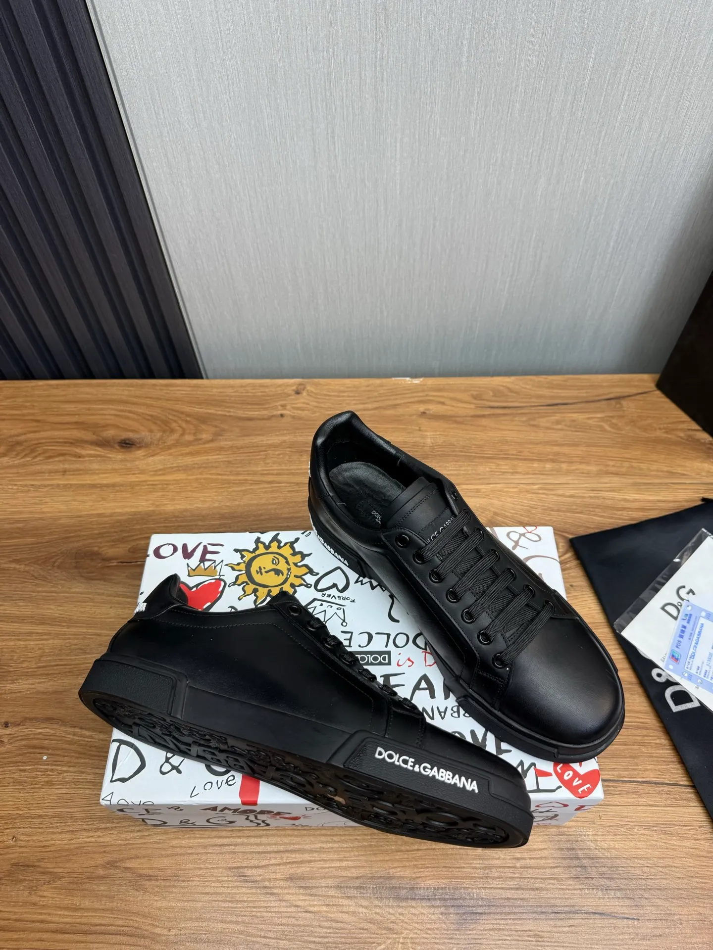 Men's men's shoes💰440💰Dolce & gabbana (DG) official website synchronized new models💥1 fashionable hot models: 1 Exclusive mold opening ✅Imported cowhide for the upper, unique brand style logo upper💥Sheepskin feet🐑Original private mold outsole✔️36-44 (38.45 custom-made, non-refundable)